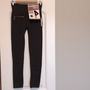 Closet close out! 🎉NWT New Directions We Fleece Lined Leggings . Final price.